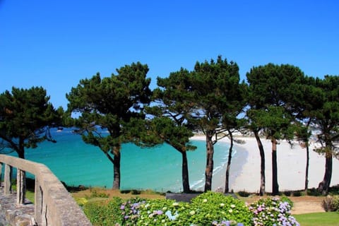 Nearby landmark, Natural landscape, Sea view