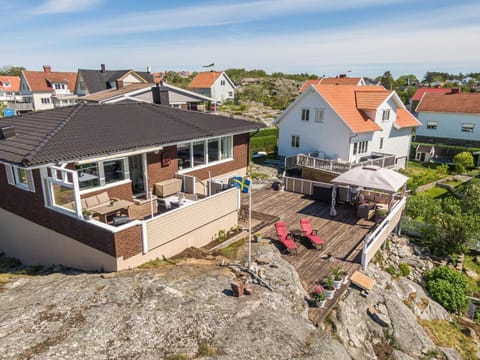 Large and cozy accommodation on Donsö with ocean view Casa in Gothenburg