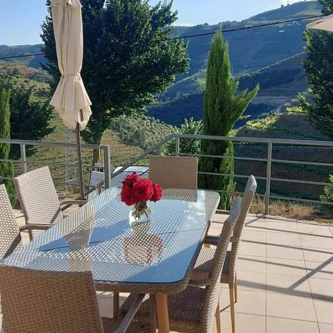 Property building, Patio, Day, Natural landscape, View (from property/room), Balcony/Terrace, Dining area, Mountain view