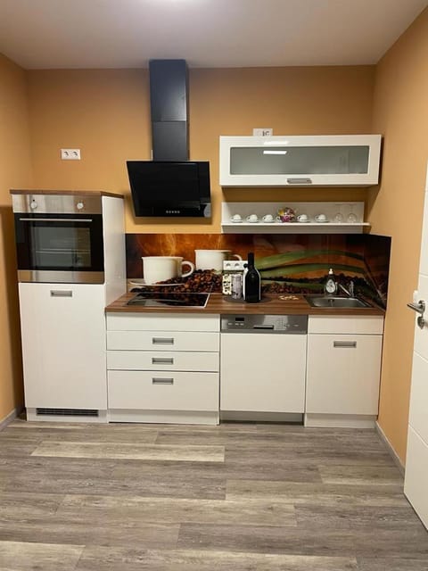 Kitchen or kitchenette, dishwasher, pet friendly, stove