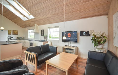 Pet Friendly Home In Idestrup With Wifi House in Væggerløse