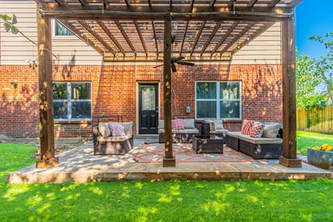 Patio, Seating area, Garden view