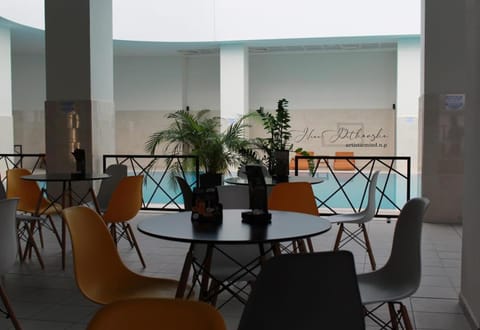 Seating area, Swimming pool, Swimming pool