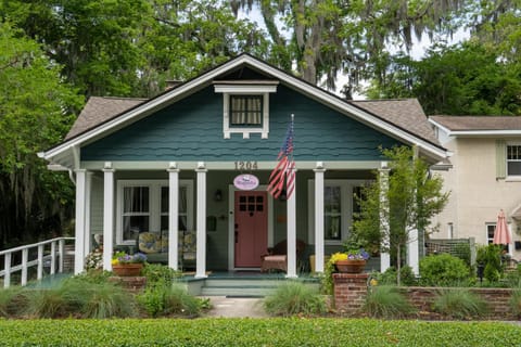 Magnolia Court Suites Apartment in Beaufort