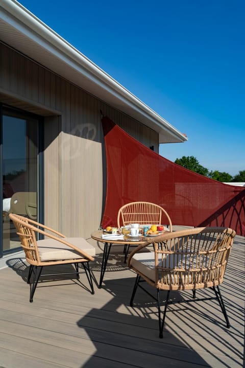 Patio, Balcony/Terrace