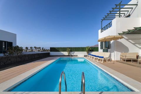 Lanzarote Villas The Mot Holidays Villa in Playa Blanca