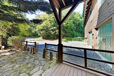 Crestwood Retreat House in Asheville