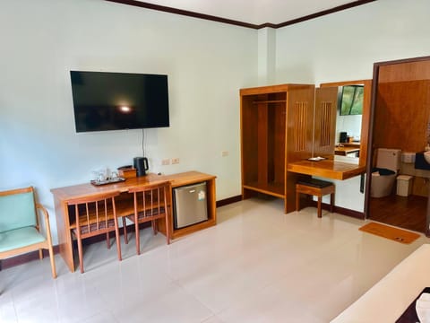 Khao Sok Nature Place - SHA Certified Hotel in Khlong Sok