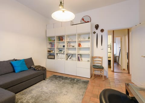 Library, Living room, Seating area