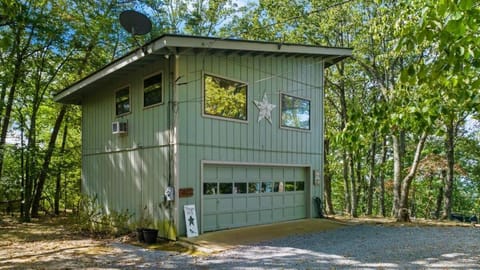 The Magpie Nest Apartment in Fort Payne