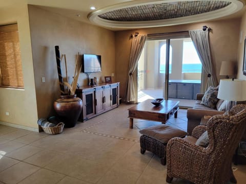 Living room, Sea view