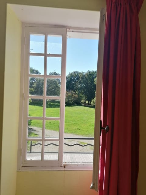 Balcony/Terrace, Garden view