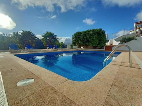 Balcony/Terrace, Swimming pool