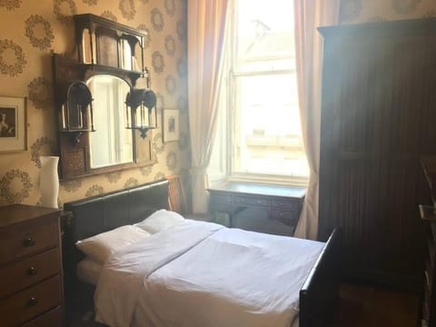 2 Chester St House in Edinburgh