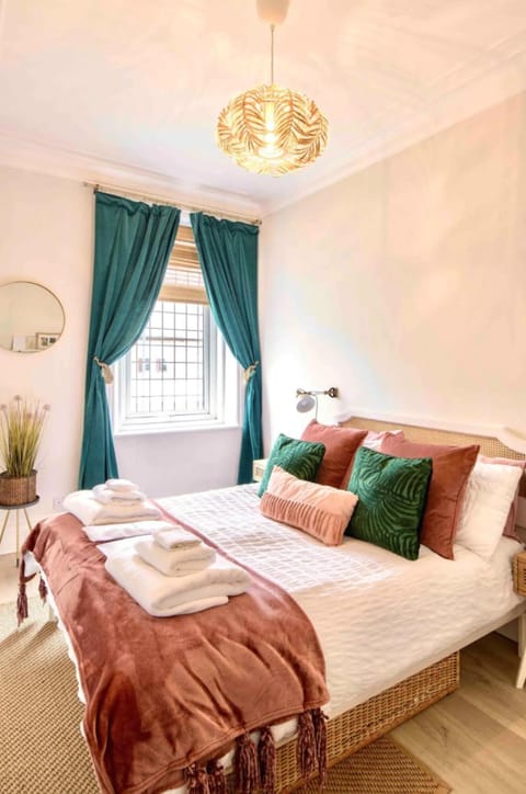 Sea Retreats, Whitley Bay, Sleeps 8 House in Whitley Bay