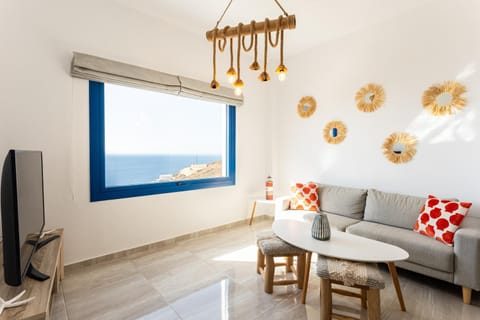 Live in Blue - Kea's Myriad Shades Villa in Kea-Kythnos