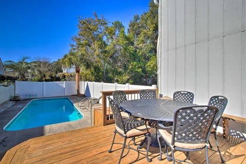 Southport Condo with Fire Pit, Deck and Private Pool Condo in Southport