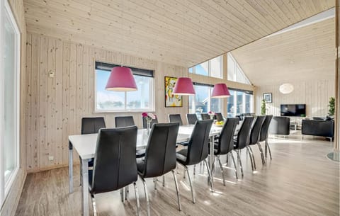 Gorgeous Home In Idestrup With Kitchen House in Væggerløse