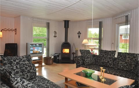 5 Bedroom Amazing Home In Vggerlse House in Væggerløse