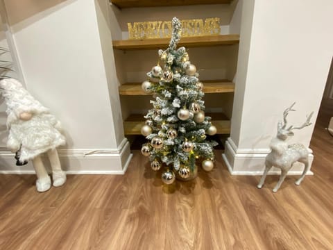 Westons Hideaway, 2 Bed, Free Parking, 6 mins walk to beach, Apartment in Weston-super-Mare