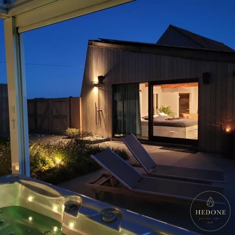 Night, Hot Tub, sunbed