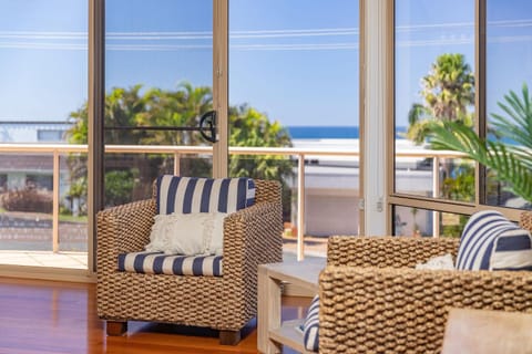 Living room, Sea view