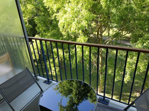 Balcony/Terrace, Garden view