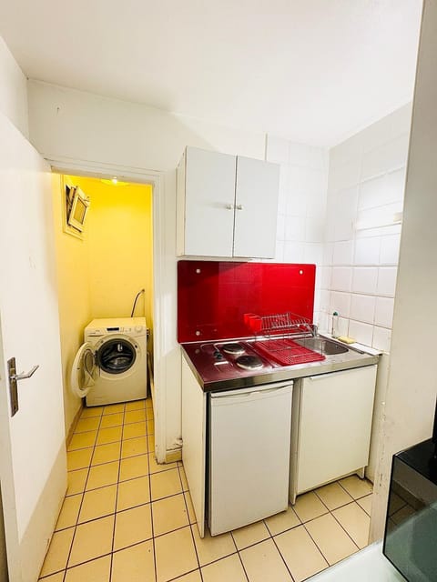 SUPERBE APPARTEMENT 2 PIÈCES AVEC GRANDE TERRASSE Apartment in Île-de-France