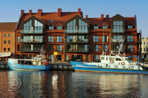 Apartamenty Bałtyckie - Bulwar Portowy - widok na port, centrum, najlepsza lokalizacja w Ustce Apartahotel in Pomeranian Voivodeship