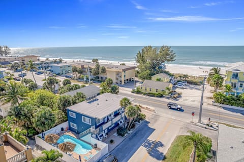 Seagrass Sunsets Apartment in Bradenton Beach