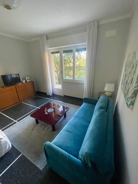 Casa di Aldo: una casa nel centro di Nervi. Apartment in Genoa