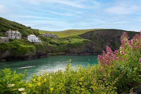 3 Overcliff House in Port Isaac