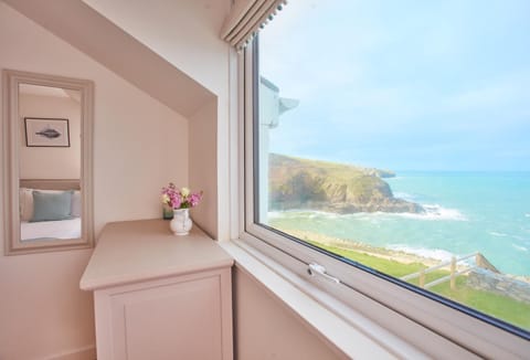 3 Overcliff House in Port Isaac