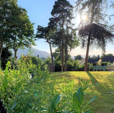 Larchfield Grange, Luxury House with Stunning Views Casa in Abergavenny