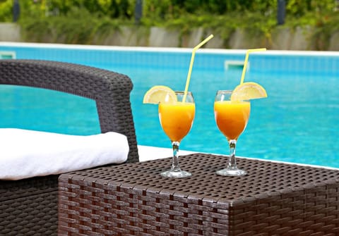 Swimming pool, Non alcoholic drinks