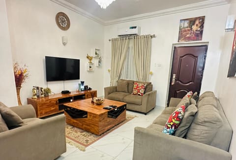 Exotic 2 BR Apartment at Wuye, Abuja - Wifi,Netflix Appartement in Abuja