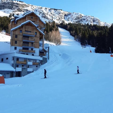 Property building, Skiing