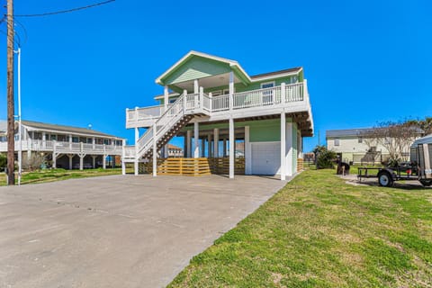 Beachin Vibes & Salty Tides House in Bolivar Peninsula