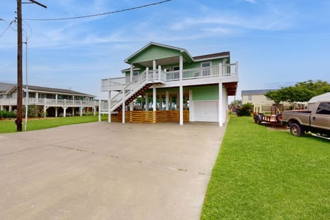 Beachin Vibes & Salty Tides House in Bolivar Peninsula