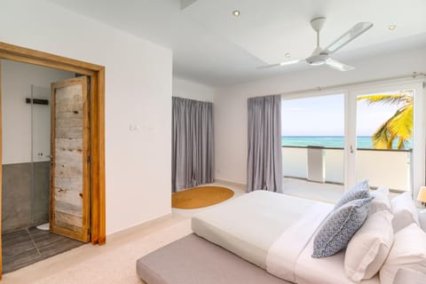 Imani - Beachfront Penthouse with Spectacular Ocean Views Condo in Unguja North Region