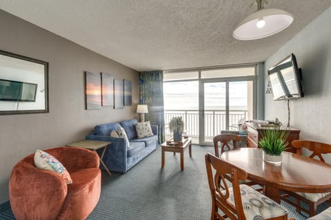 Oceanfront N Myrtle Beach Condo with Hot Tub! Appartement in Atlantic Beach