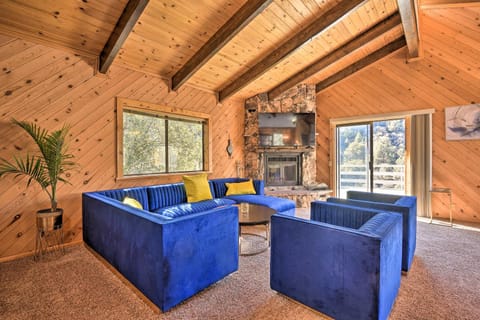 Luxe Escape with Decks, Mtn Views, Game Room! Maison in Pine Mountain Club
