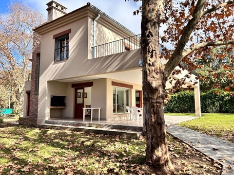 Al puente y palo House in Villa San Lorenzo