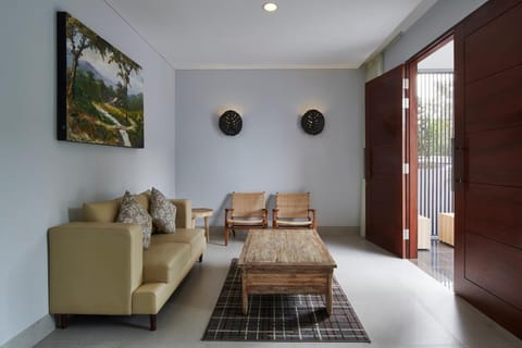 Cempaka 7 Villla 8 Bed Rooms With a Private Pool Chalet in Bandung