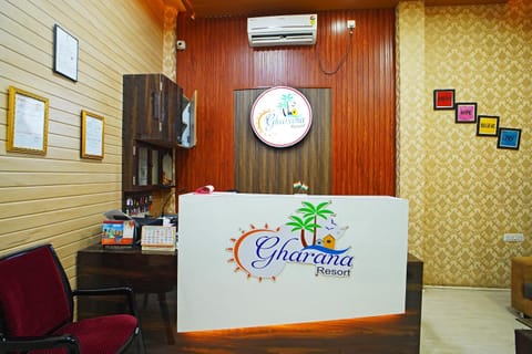 Communal lounge/ TV room, Property logo or sign, TV and multimedia, Logo/Certificate/Sign, Text overlay, Certificate/Award, air conditioner