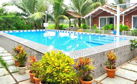 Property building, Garden view, Swimming pool