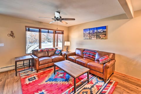 Pet-Friendly Townhome with Grill and Mtn Views! Haus in Salida