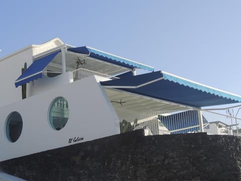 Luxury Sea Front Caleton 40 Villa in Puerto del Carmen