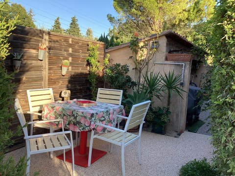 Studio en Provence avec piscine Apartment in Graveson