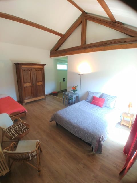 2 chambres privées au calme à la Maison des Bambous Bed and Breakfast in Dijon
